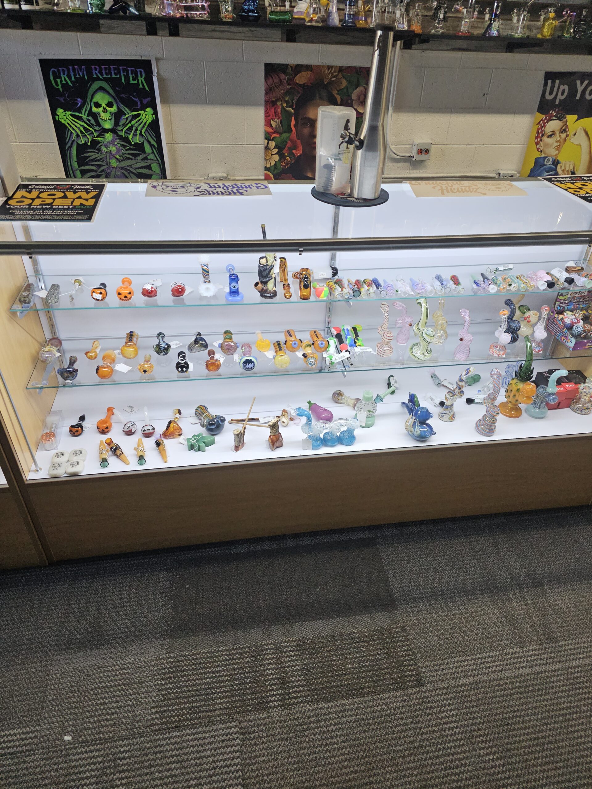 Community members attending the Grateful Headz Springfield grand opening